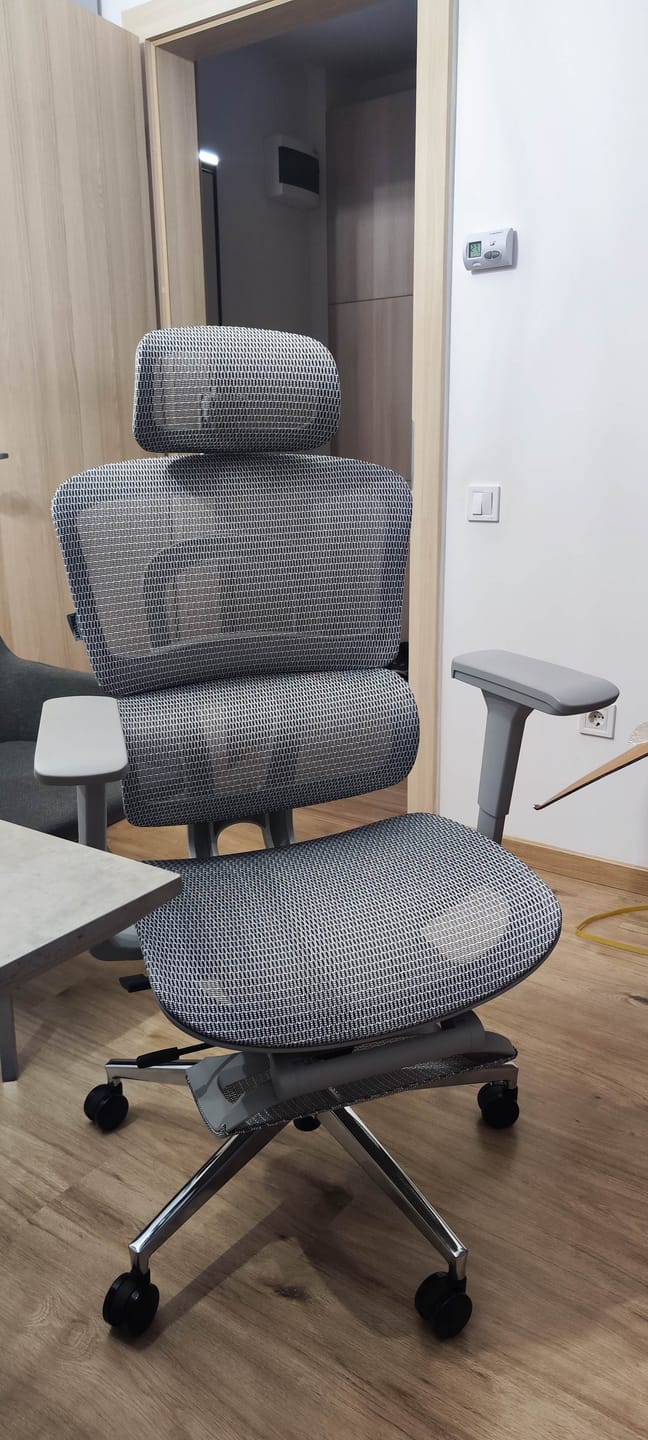 Customer photo review of Scaun ergonomic Timebox, Cotiere 4D, pana la 150 kg, 150°, Gri
