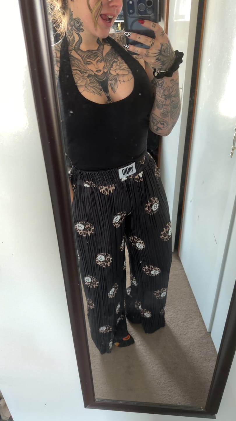 Customer photo review of She's Lucky 8 Ball Plisse Pants
