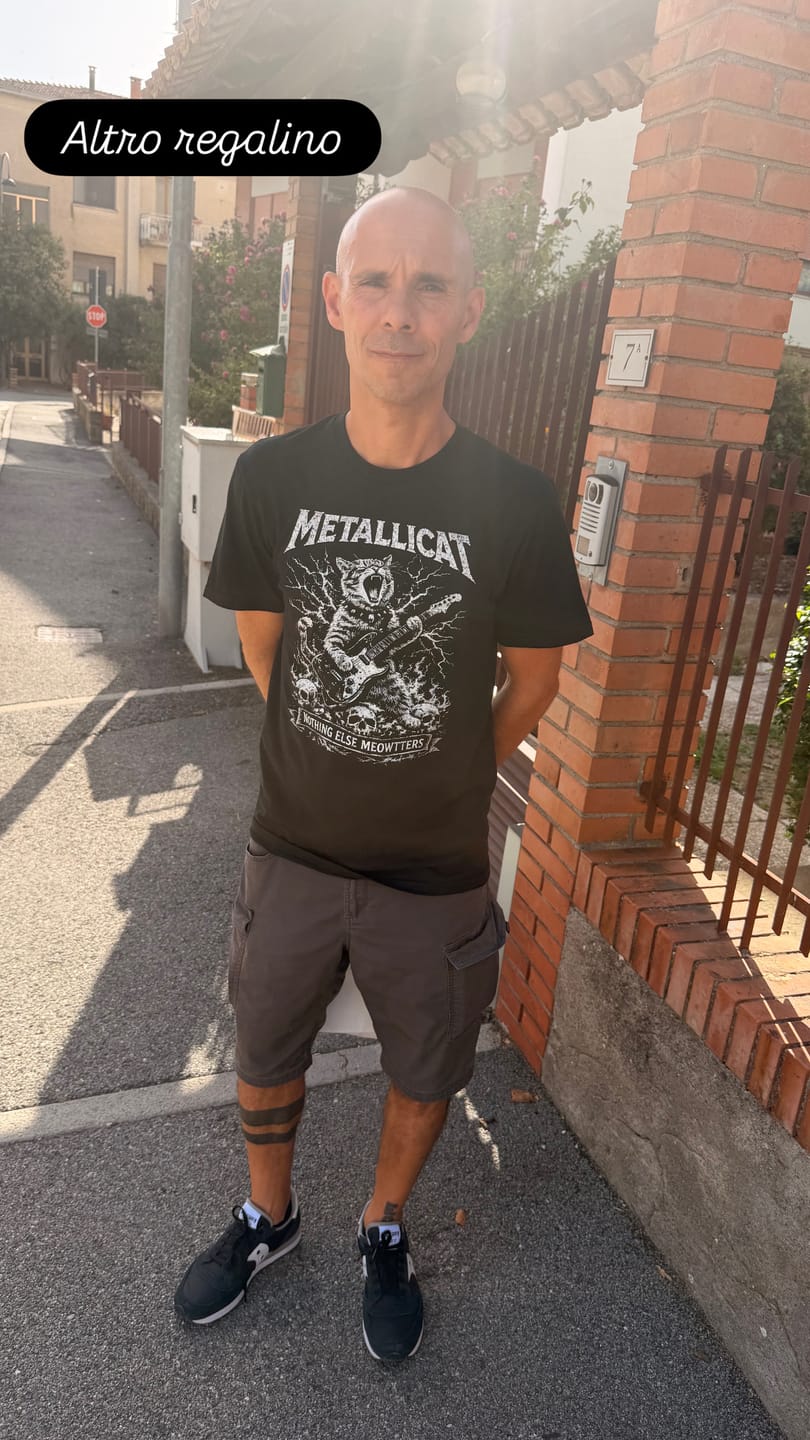 Customer photo review of Metallicat Basic Shirt Unisex