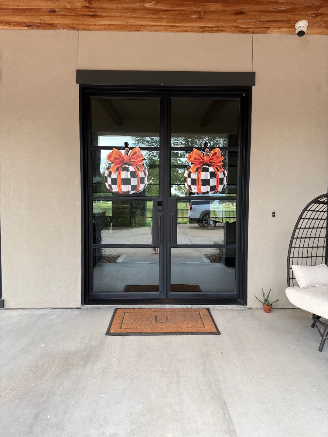 Customer photo review of Elegant Checkered Pumpkin Door Hanger