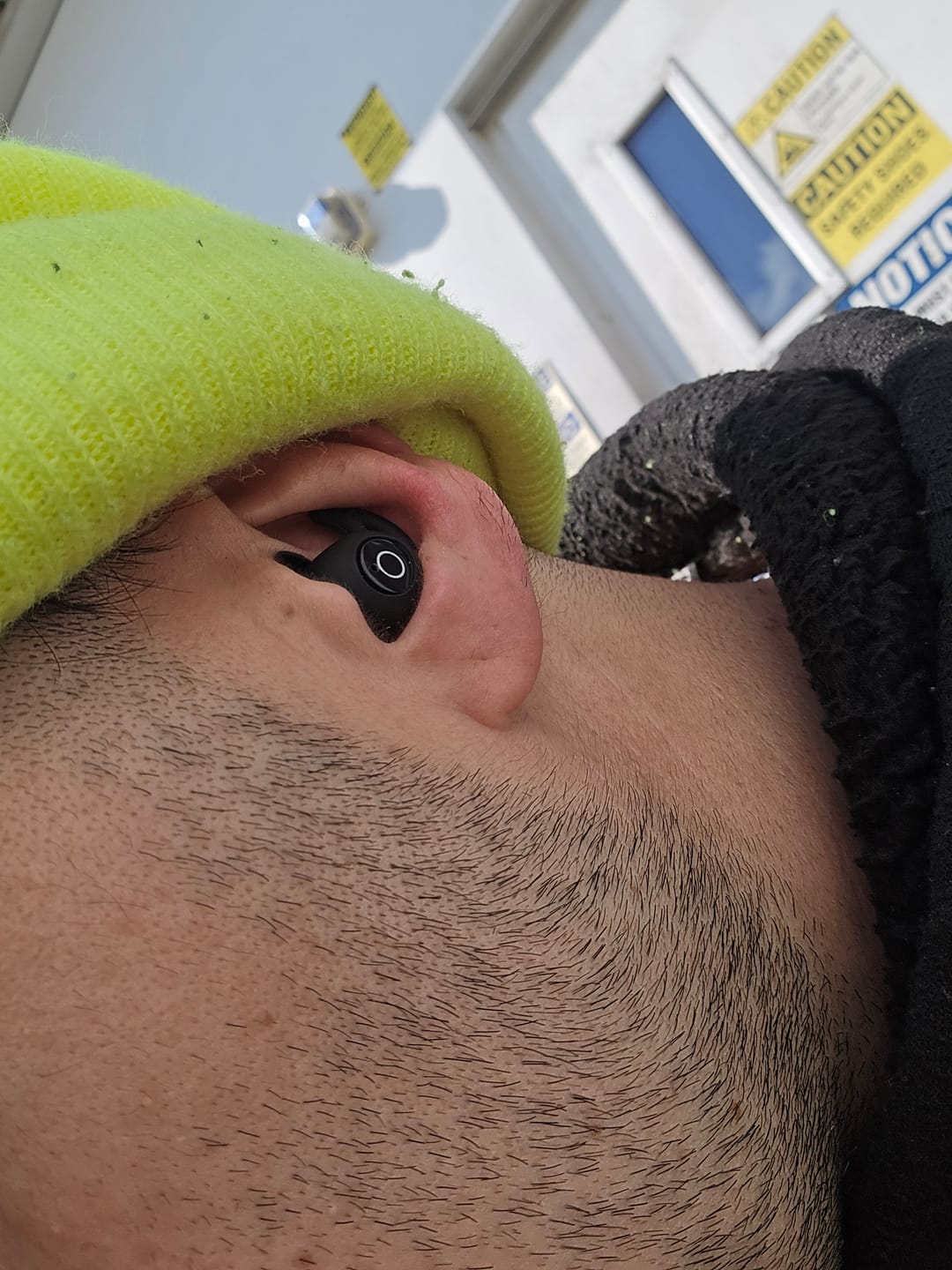 Customer photo review of Bluetooth Moto Earbuds