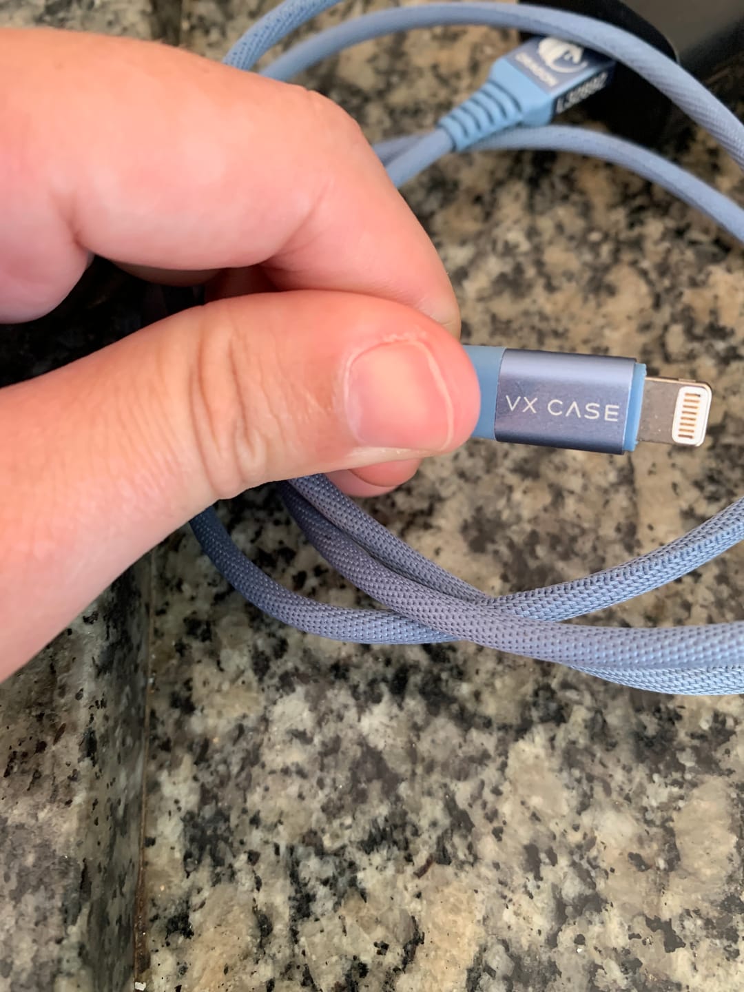 Customer photo review of Cabo para iPhone/iPad USB Lightning MFI Dragon 1,20m VX Case Azul