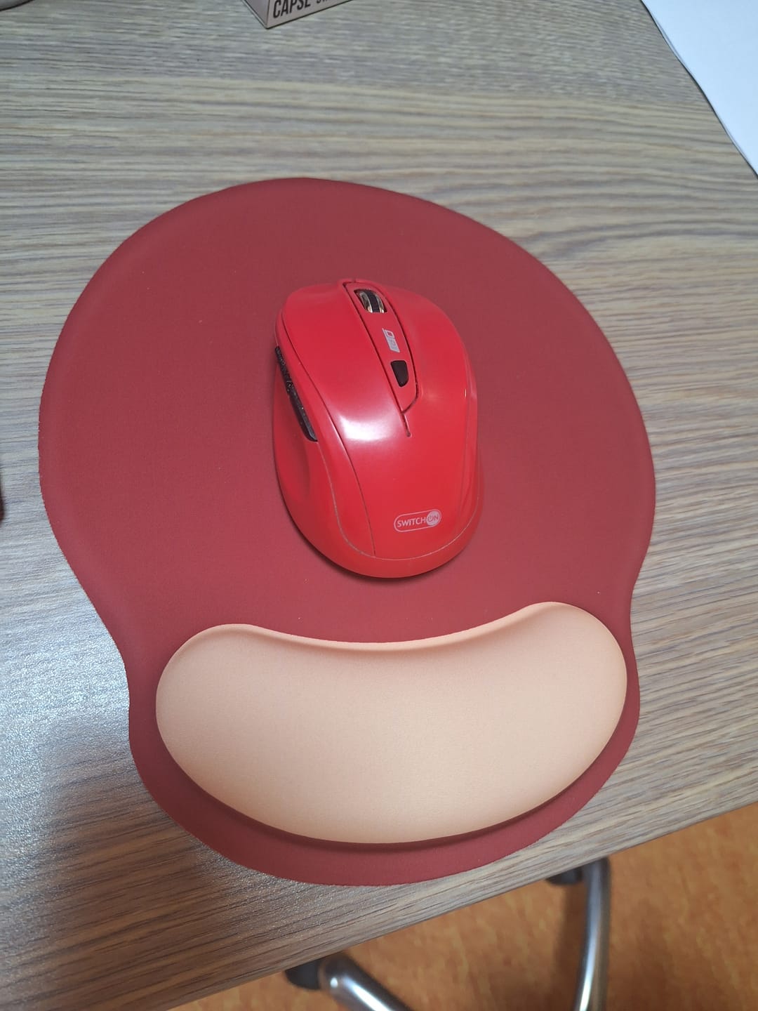 Customer photo review of Mousepad ergonomic cu Spuma cu Memorie pentru, Rosu