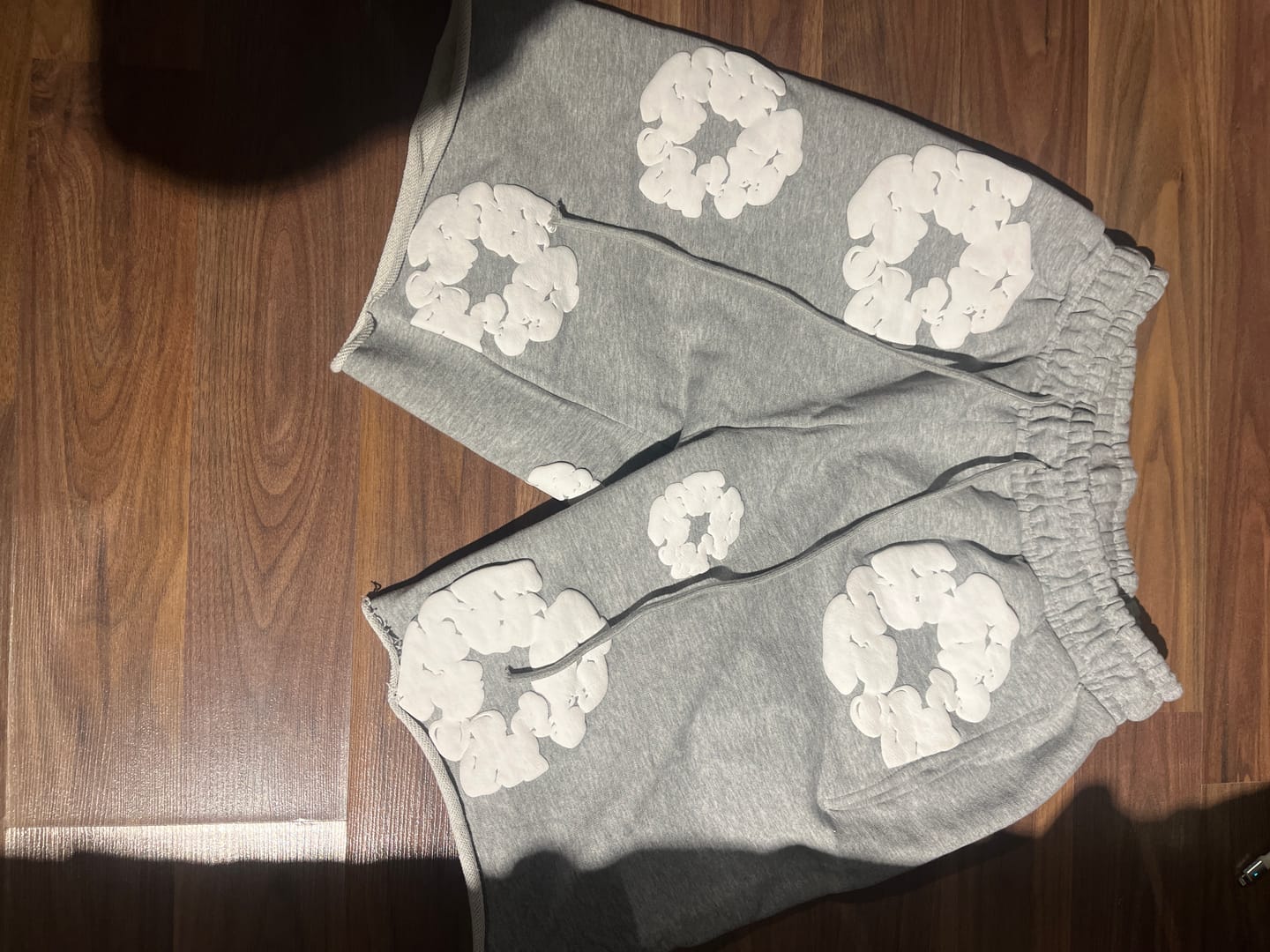 Customer photo review of Denim Tears Shorts – Classic Logo Patch