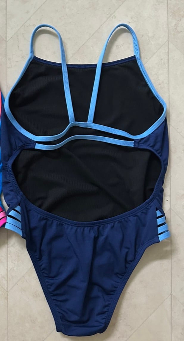 Customer photo review of ZAMBIA ONE PIECE - Navy|Breeze