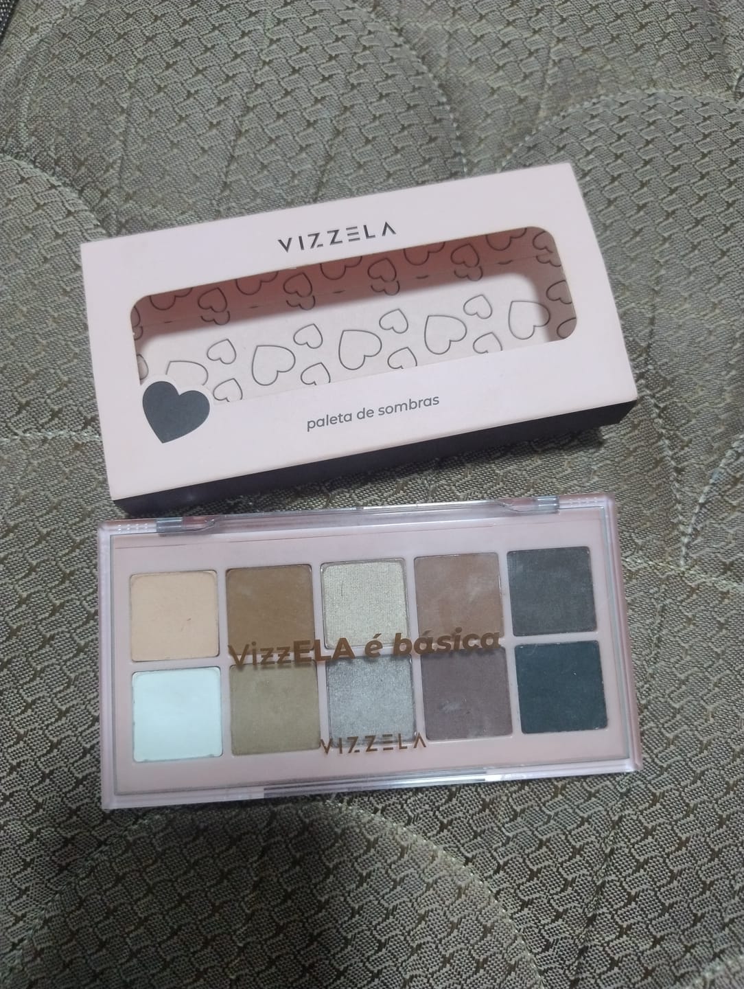 Customer photo review of Paleta de Sombras Ela é Básica - Vizzela