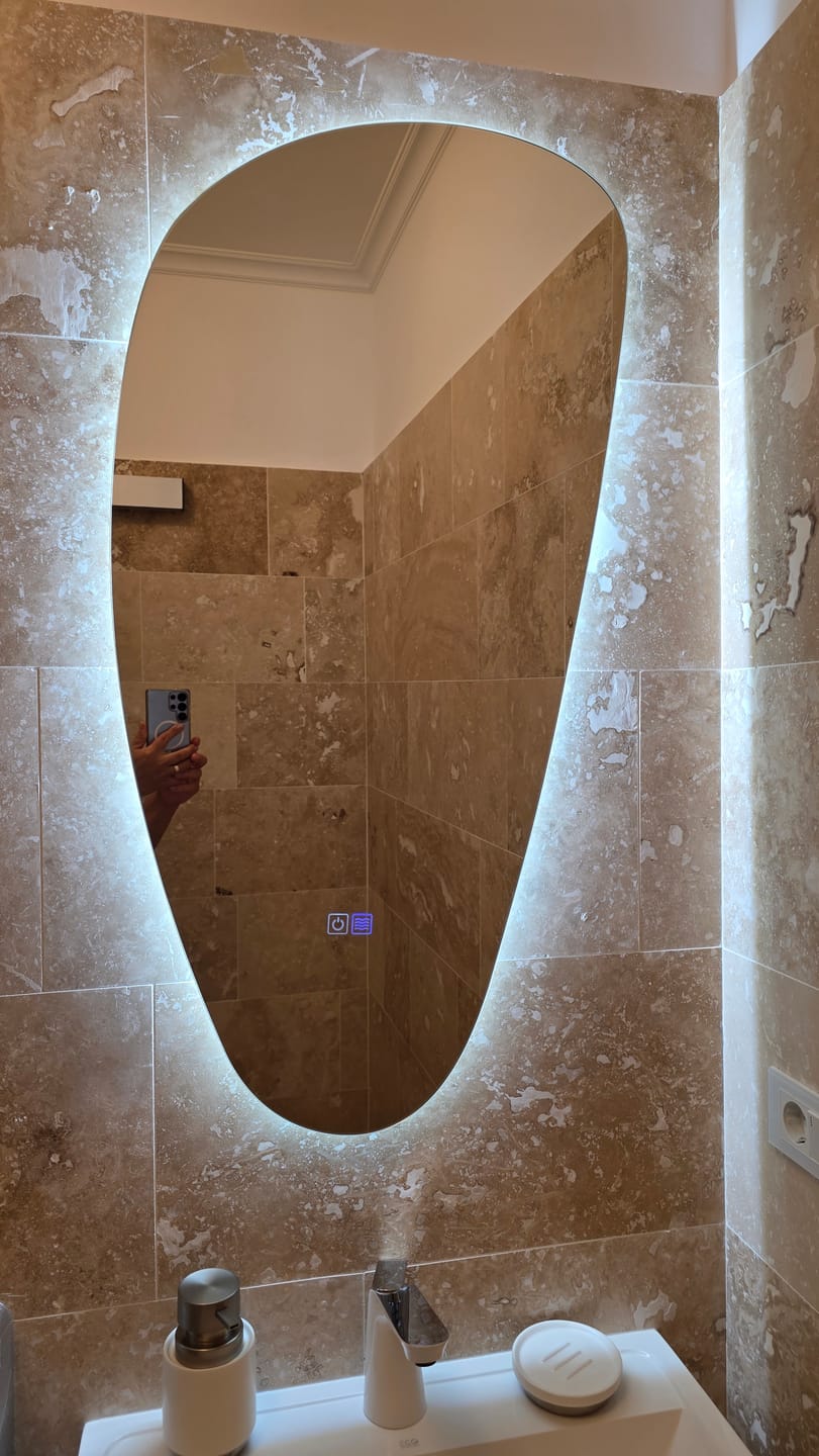 Customer photo review of Oglinda LED Asimetrica v4 - Gama Reyze Ambient