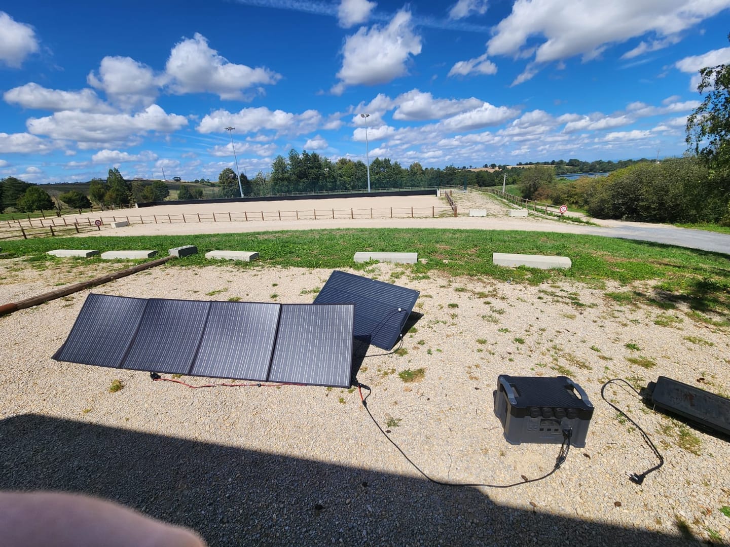 Customer photo review of ALLPOWERS SF100 Flexible Solar Panel 100W