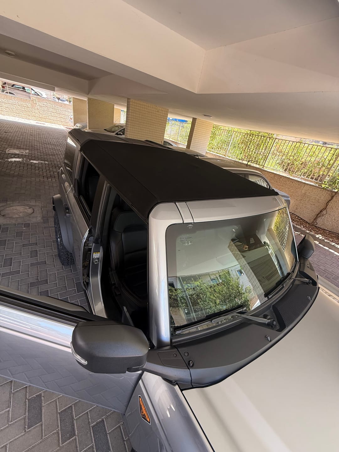 Customer photo review of Bestop 21- Ford Bronco Skyrider Black Twill 52462-17