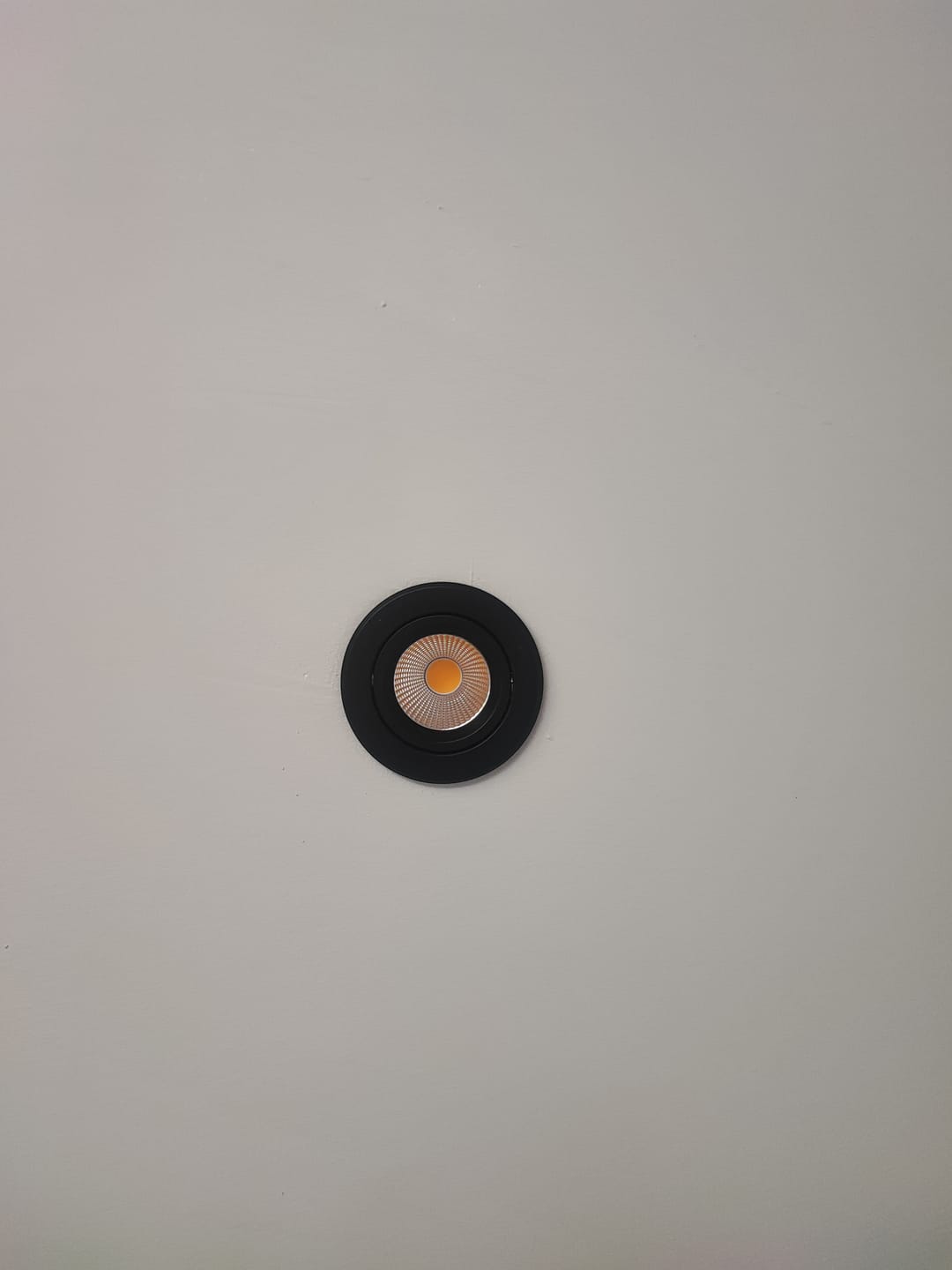 Customer photo review of 3300K LED Spot Warm White | 60°, 6W CRI90, 24V DC, MR16 Retrofits
