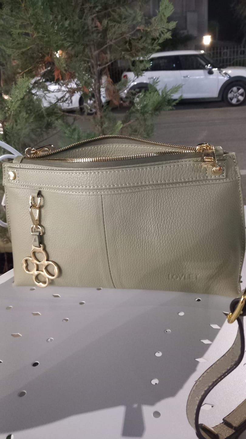 Customer photo review of BORSA SOFY BAGUETTE PELLE VERDE PASTELLO