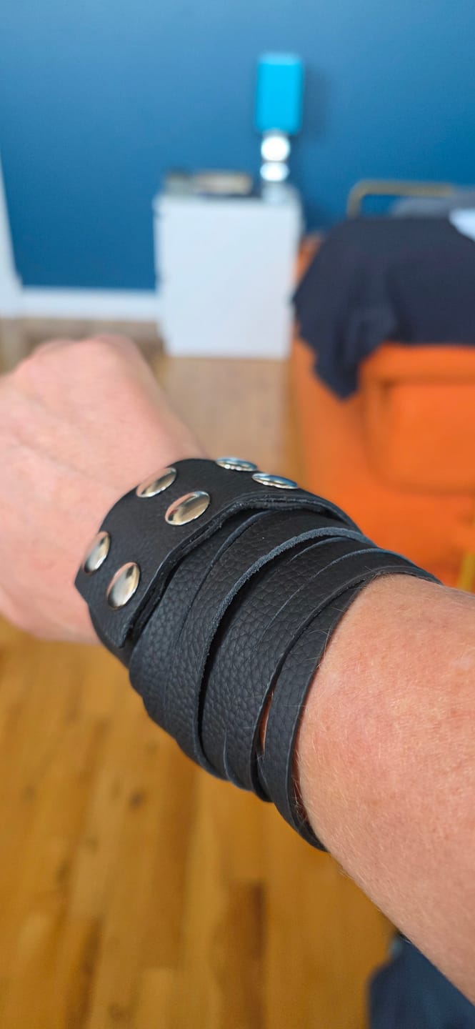 Customer photo review of Unisex Dual-Wear Leather Fringe Wrap Bracelet-Midnight Black-Flogger (Plain Black)