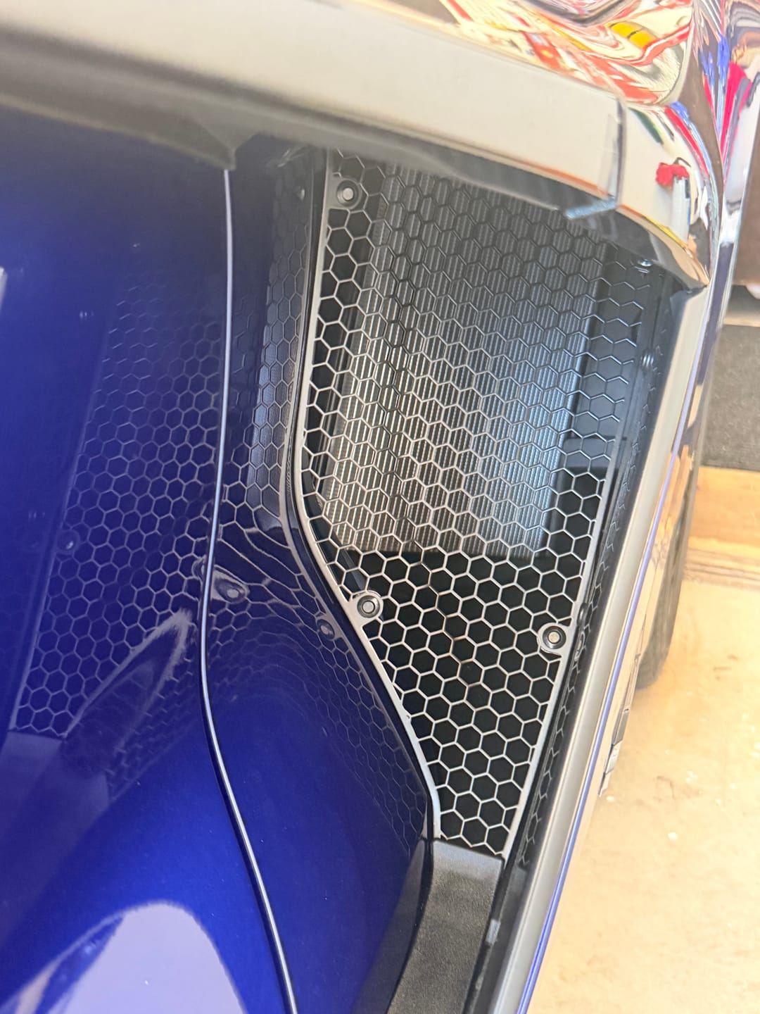 Customer photo review of Corvette C8 Z06 Aluminum Black Rear Side Intake Mesh Grille Inserts