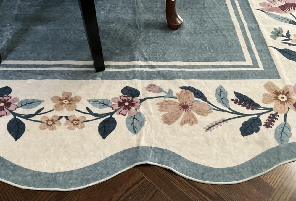 Customer photo review of Rug – Vintage Floral Scalloped – Muted Plum