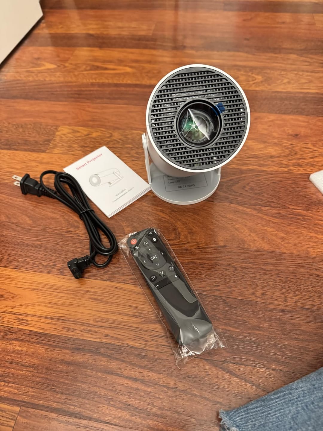 Customer photo review of BookBeam™ - Portable Book Projector