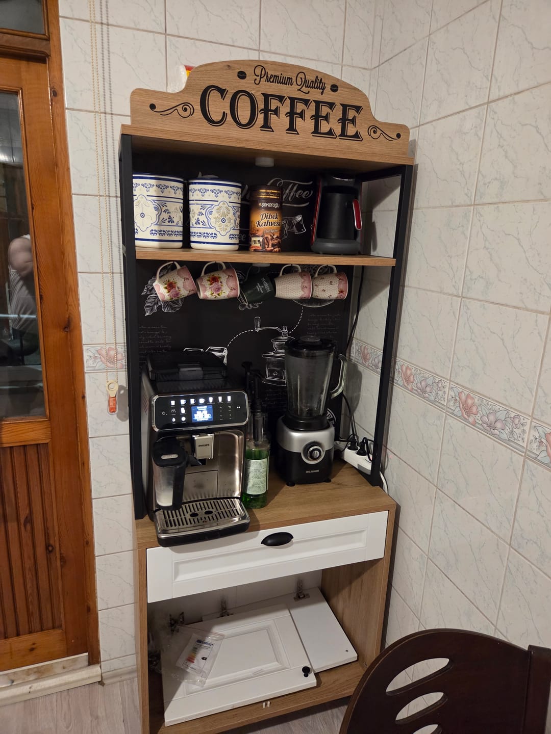 Customer photo review of Rani JE157 Işıklı Kahve Köşesi Membran Kapaklı Çekmeceli Çok Amaçlı Mutfak Dolabı Sepet Ceviz - Beyaz