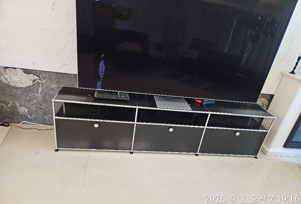 Customer photo review of 3x2 모듈 사이드보드 (하단 3 도어 & 1-1-1 패널) [W(750+750+750)XD350XH(350+175)] - 중앙 백패널 X