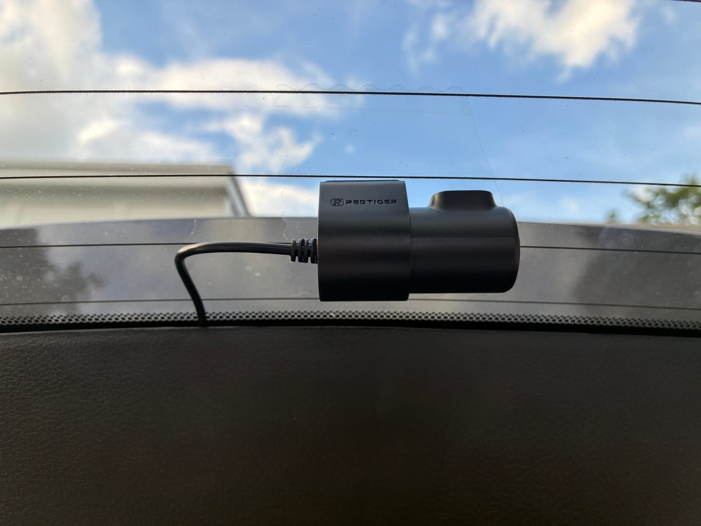 Customer photo review of Redtiger F7N Touch 4K Sony STARVIS 2 HDR WiFi 6 Touch Screen Voice Contral Dual Dash Cam