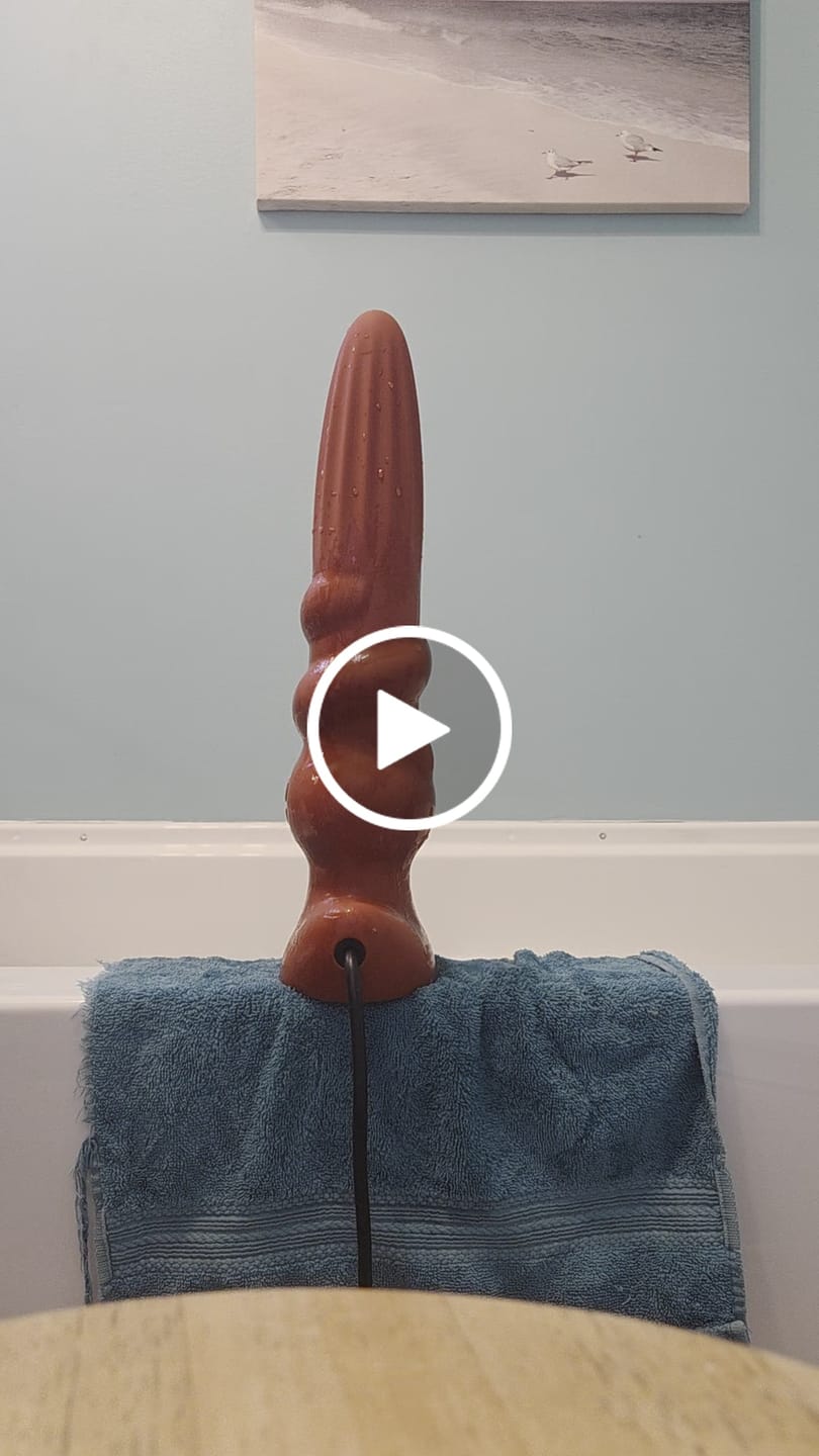 Customer video review of BendOne - Large Inflatable Silicone Butt Plug