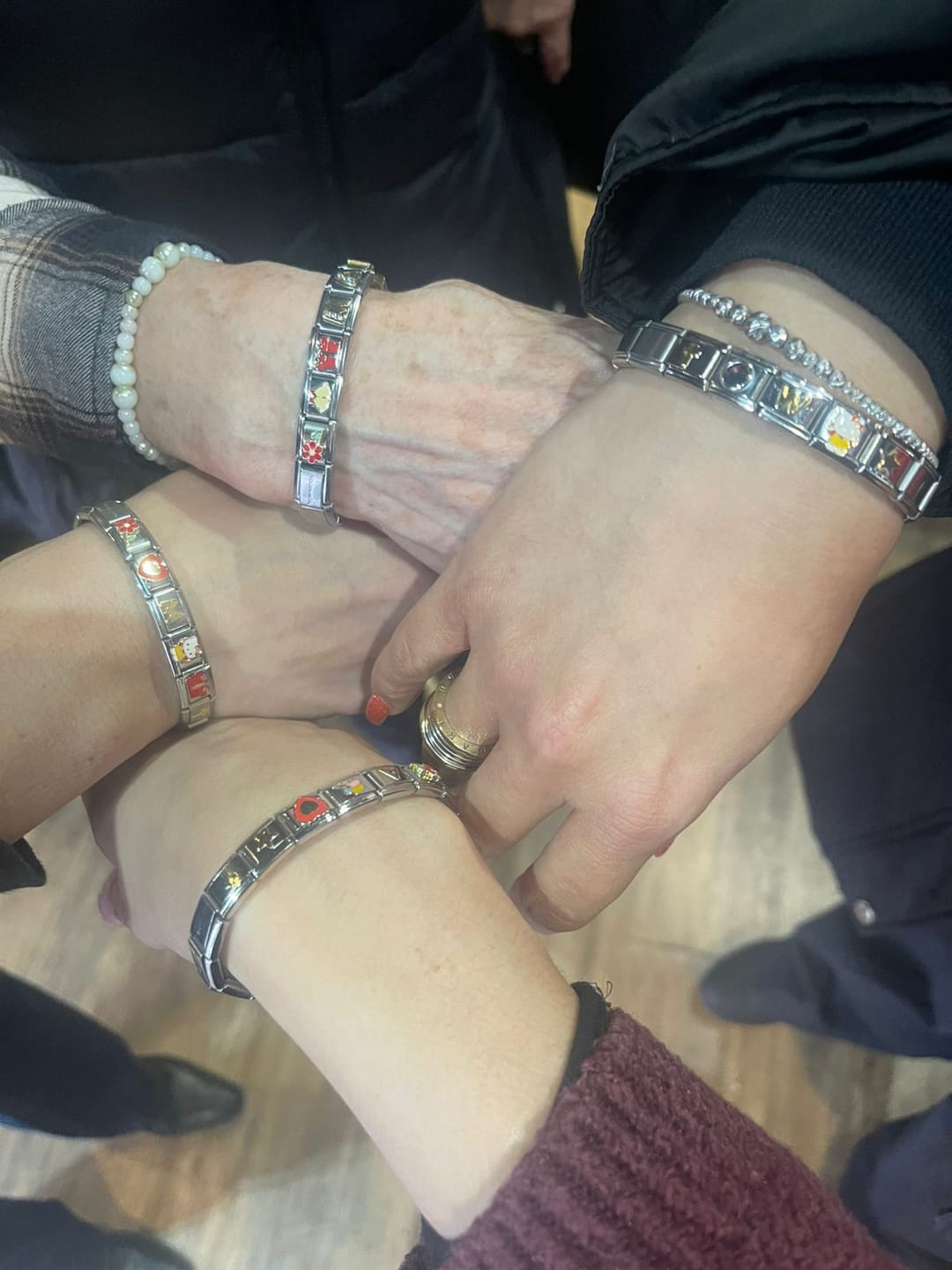 Customer photo review of Pulsera Italiana Lisa