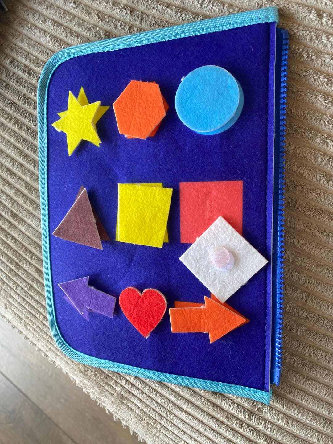 Customer photo review of Tablero Montessori Ocupado - Edición Mejorada