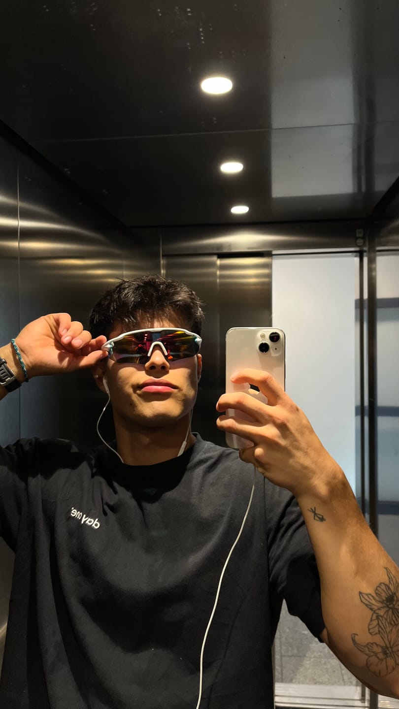 Customer photo review of V1 Running Shades
