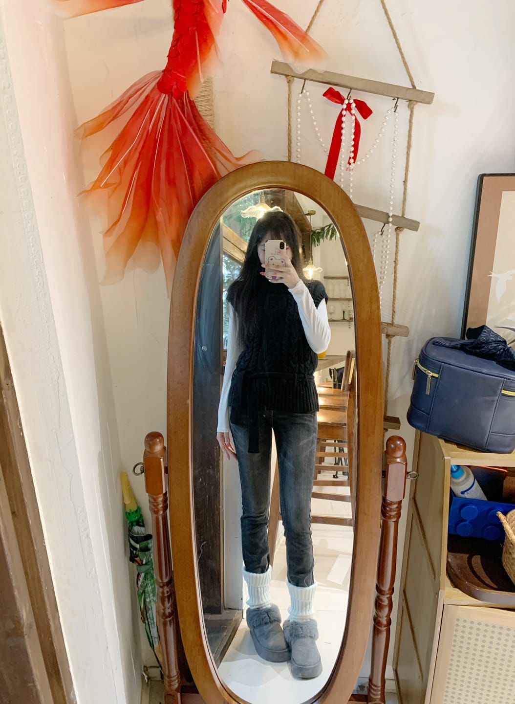 Customer photo review of IAMXIAA Vintage Washed Skinny Jeans with Raw Hem & Contrast Stitch