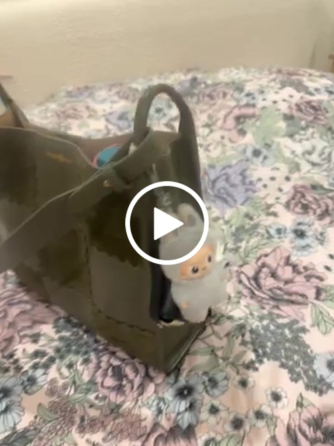 Customer video review of Large Square Stitch Tote Bag - Dark Green