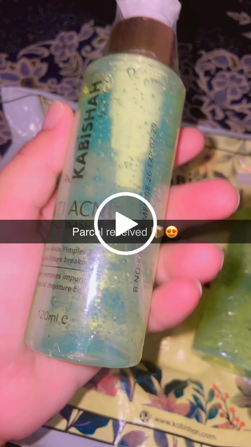 Customer video review of ClearSkin Pro Anti Acne Face Wash Double Pack