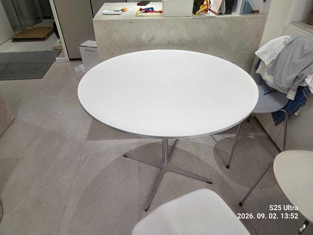 Customer photo review of CIRCULAR - A623, Café Table, Ø 90 cm