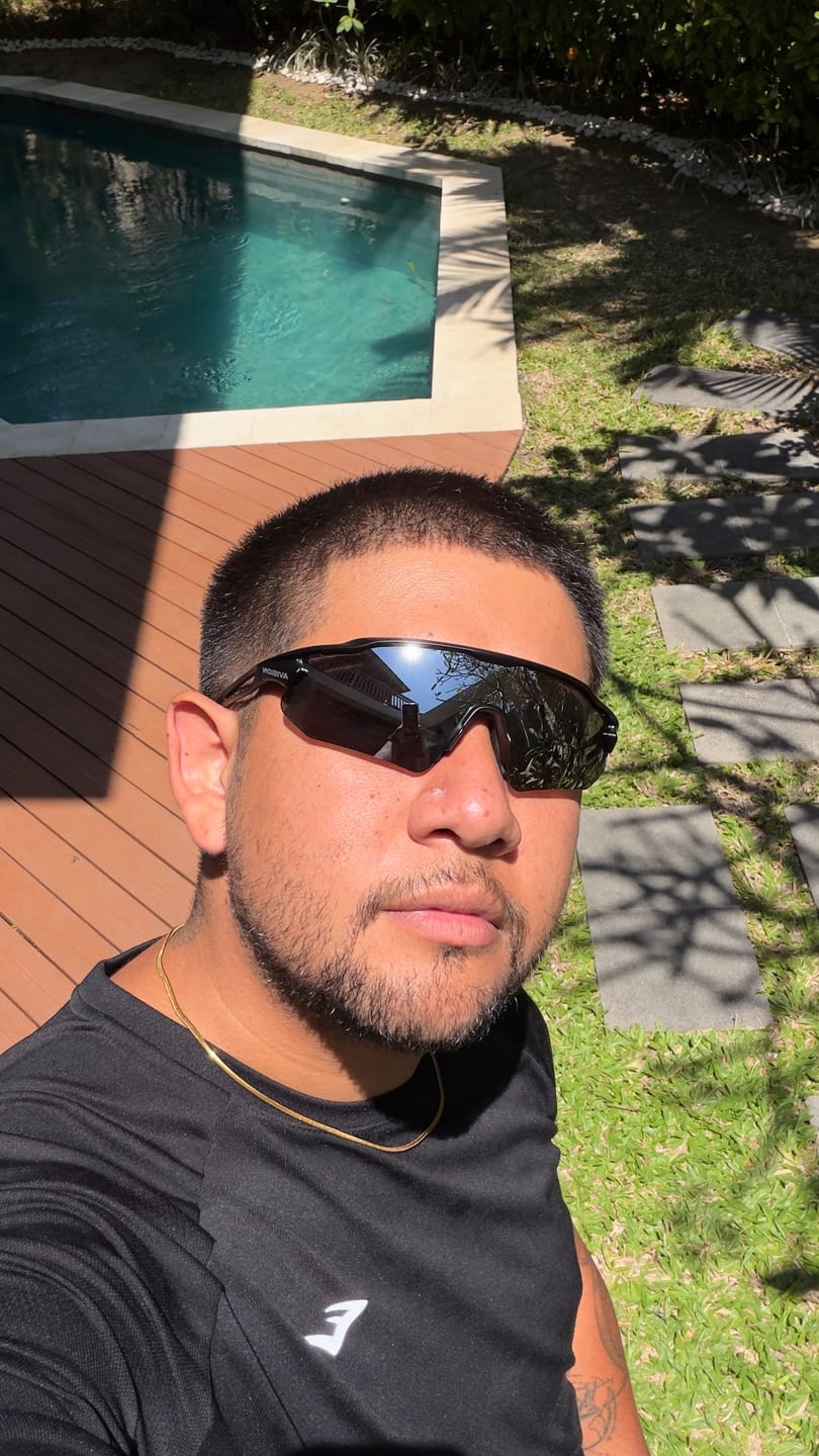 Customer photo review of V1 Running Shades