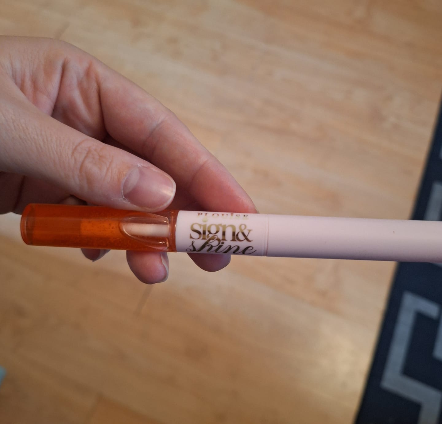 Customer photo review of Back to Business Sign And Shine Lip Oil Pen - PRE-ORDER