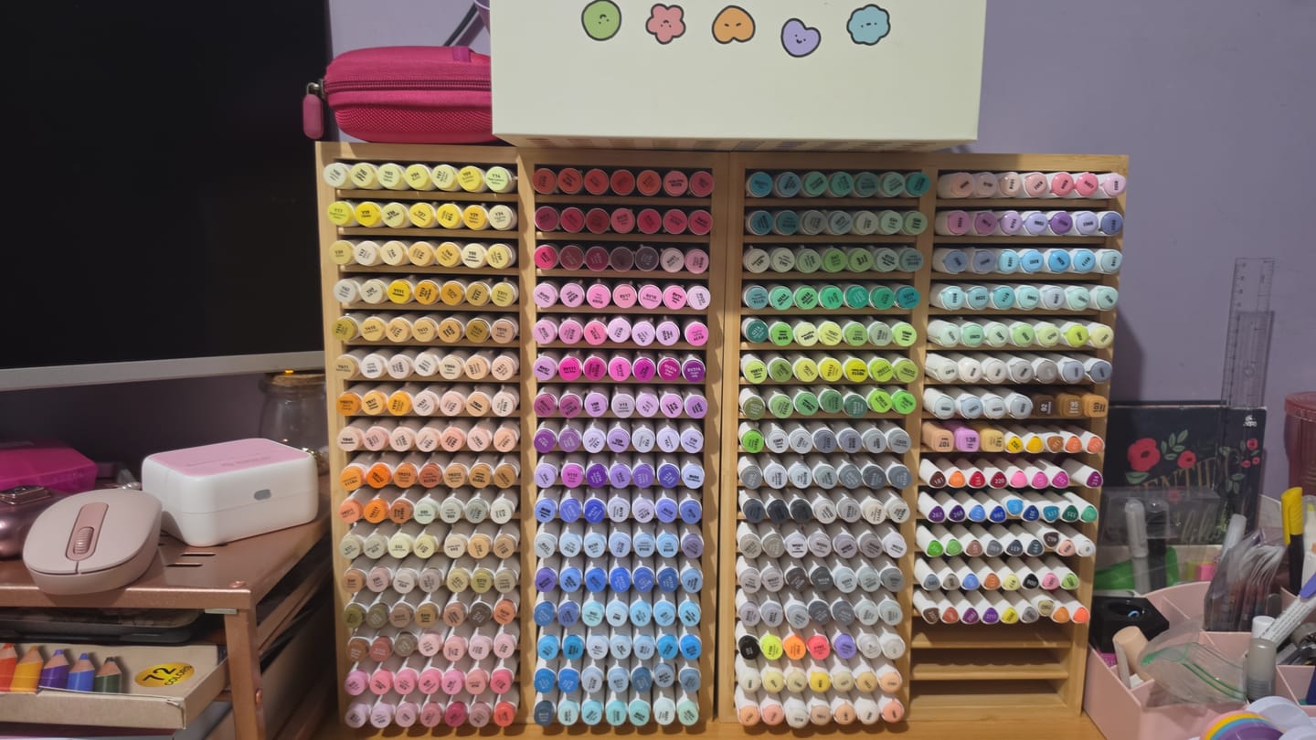 Customer photo review of Ohuhu Bamboo Marker Organizer