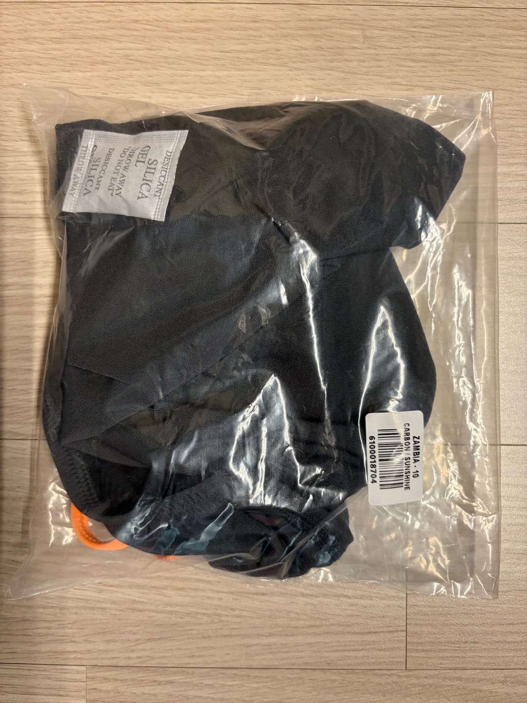 Customer photo review of ZAMBIA ONE PIECE - Carbon|Sunshine