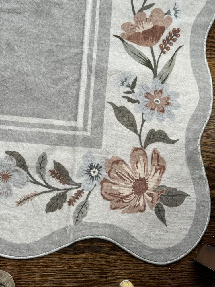 Customer photo review of Rug – Vintage Floral Scalloped – Willow Sage