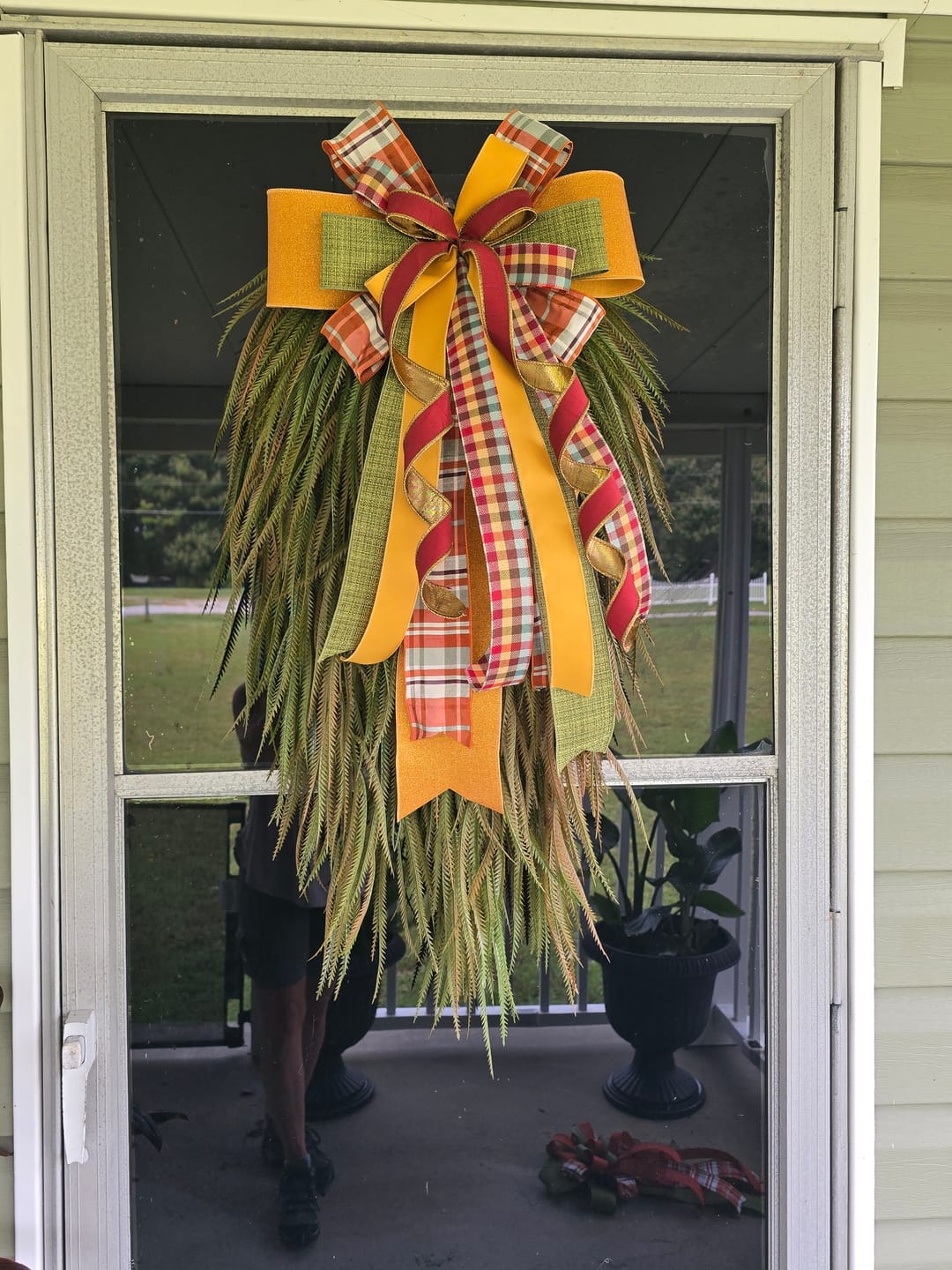Customer photo review of 14" Oval Grapevine Wreath - DECOE-033
