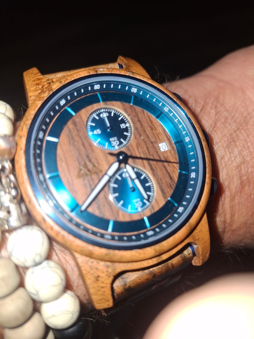 Customer photo review of Montre en Bois Homme Bleu Azur - Brooklyn Azur