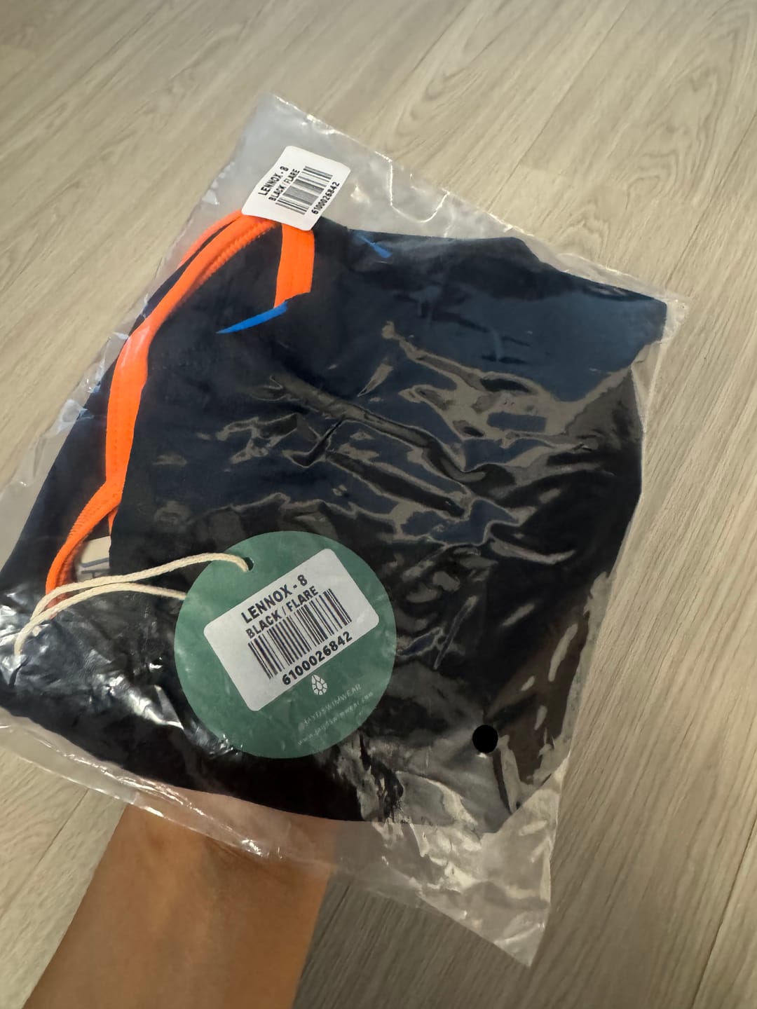 Customer photo review of LENNOX ONE PIECE - Black|Flare
