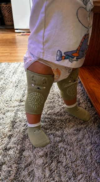 Customer photo review of Non-Slip Crawling Set