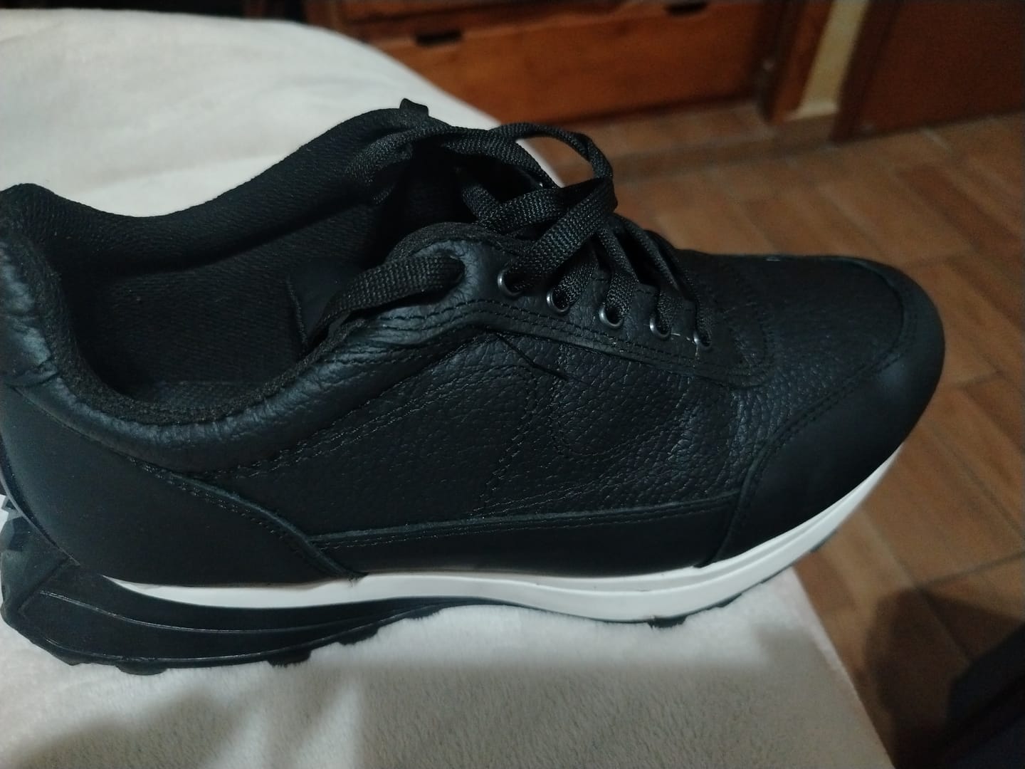 Customer photo review of Tenis Bravo Confort