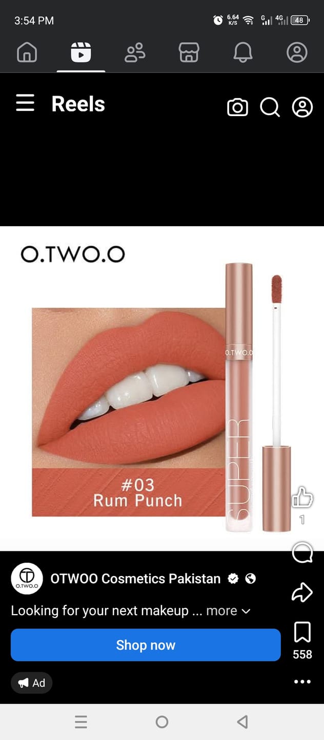 Customer photo review of O.TWO.O HONEY WHISPER VELVET MATTE LIP GLAZE