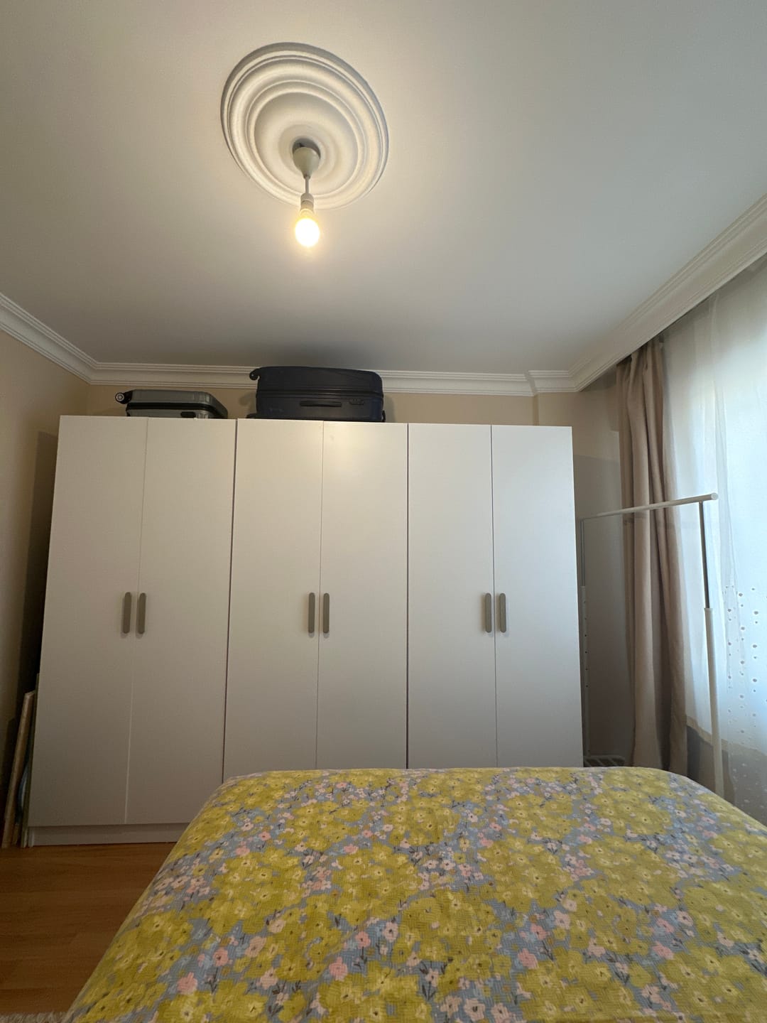 Customer photo review of Rani BA159  Gardırop 2 Kapaklı Raflı 2 Askılı Elbise Dolabı Beyaz