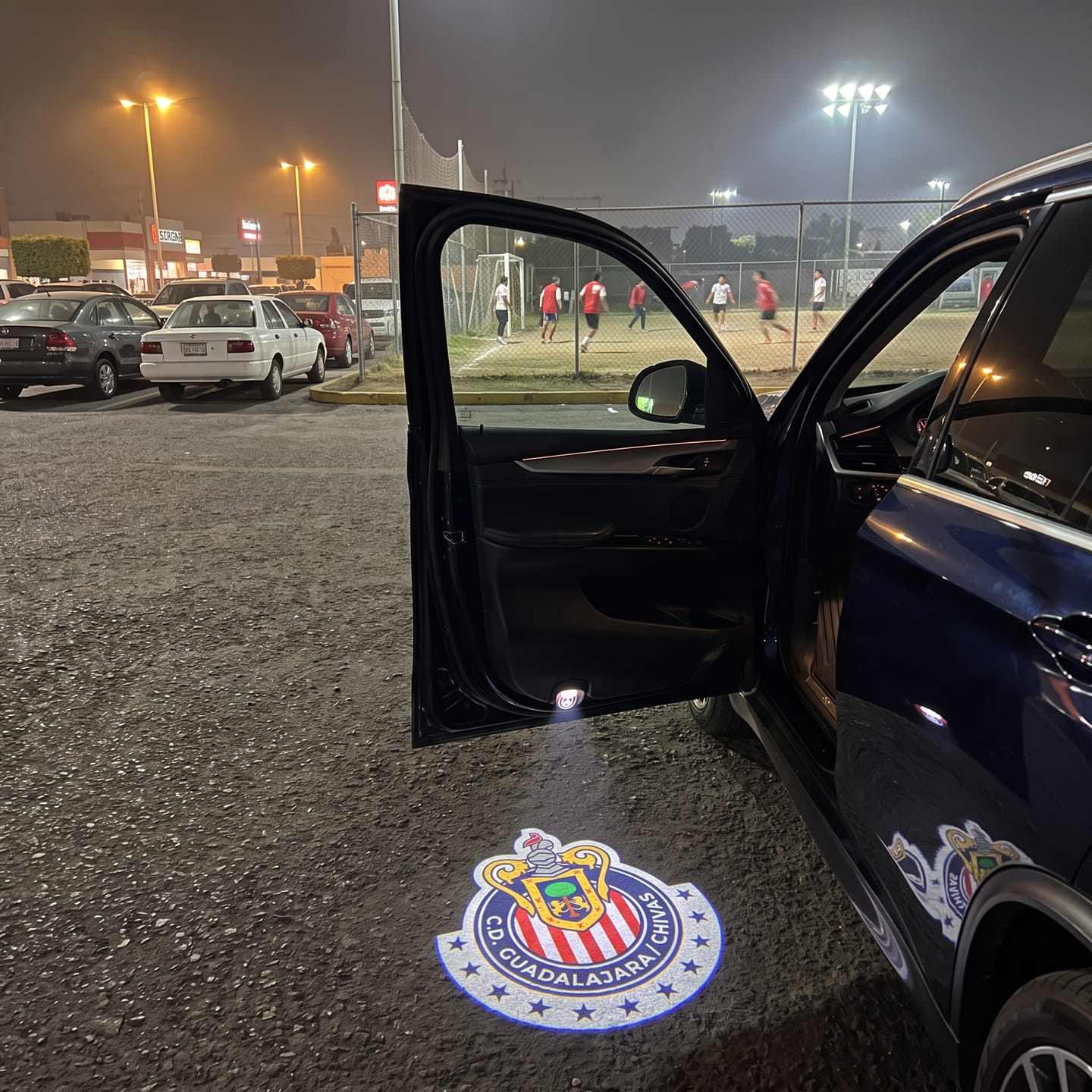 Customer photo review of Proyector para carro de equipo de futbol