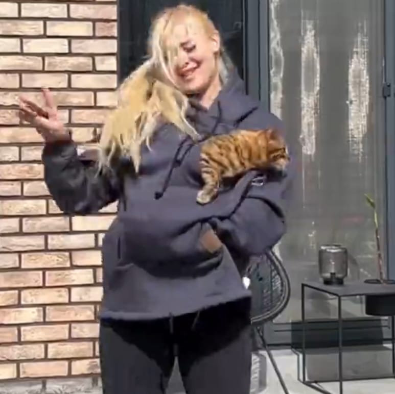 Customer photo review of Pet Peekaboo Pocket Hoodie