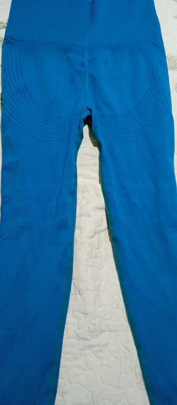 Customer photo review of Sculpt & Shape Compression Leggings