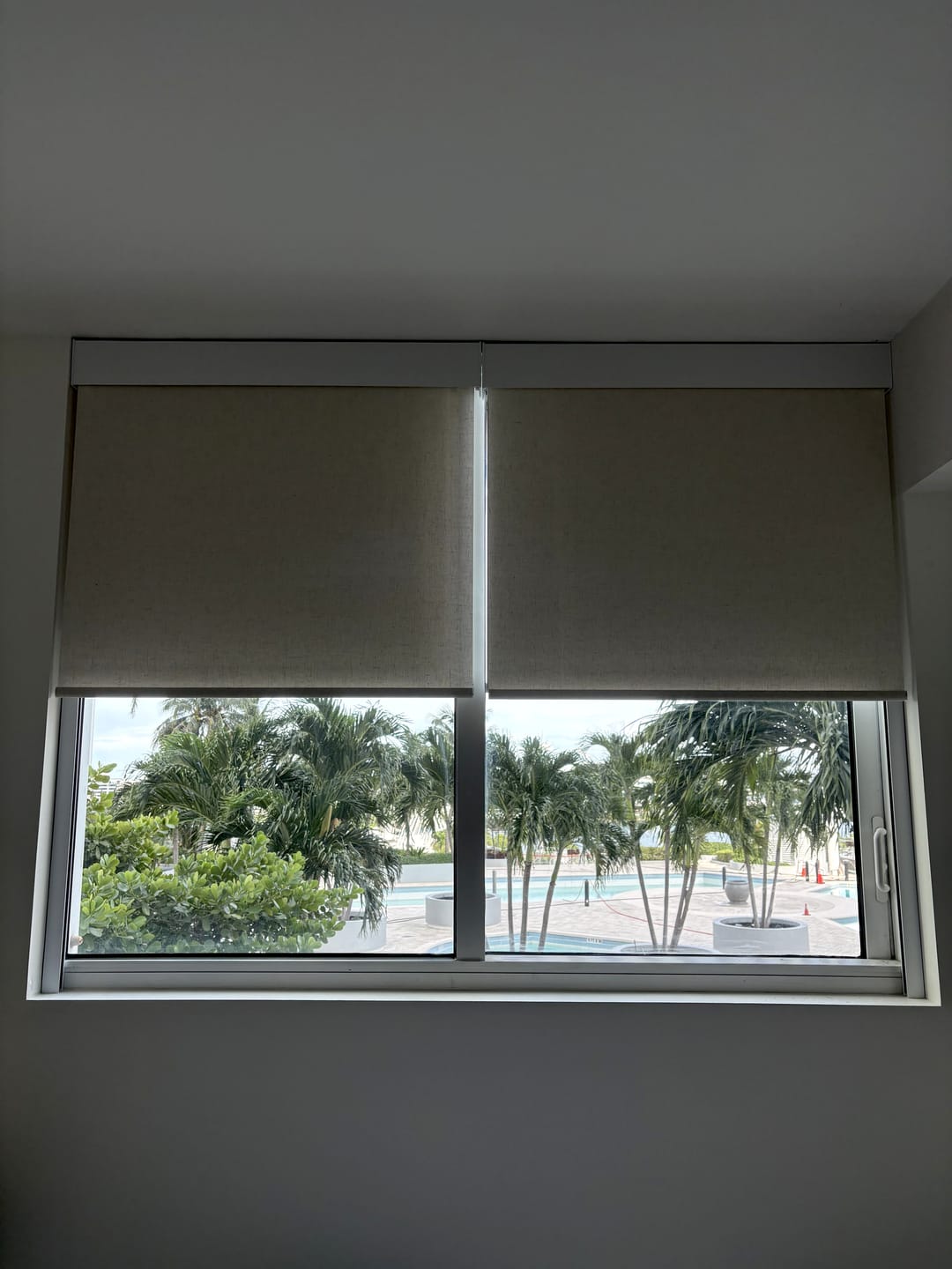 Customer photo review of SmartWings Motorized Dual Shade Harmony Duo Plus