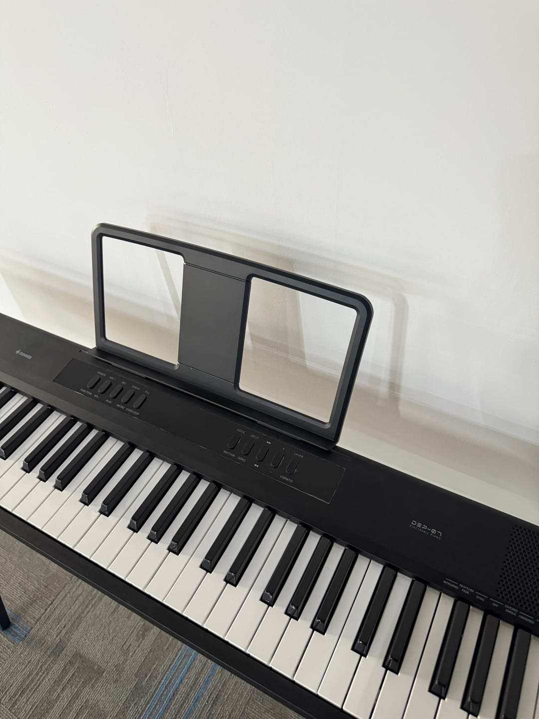 Customer photo review of Donner DEP-07 pianoforte digitale portatile a 88 tasti semipesati