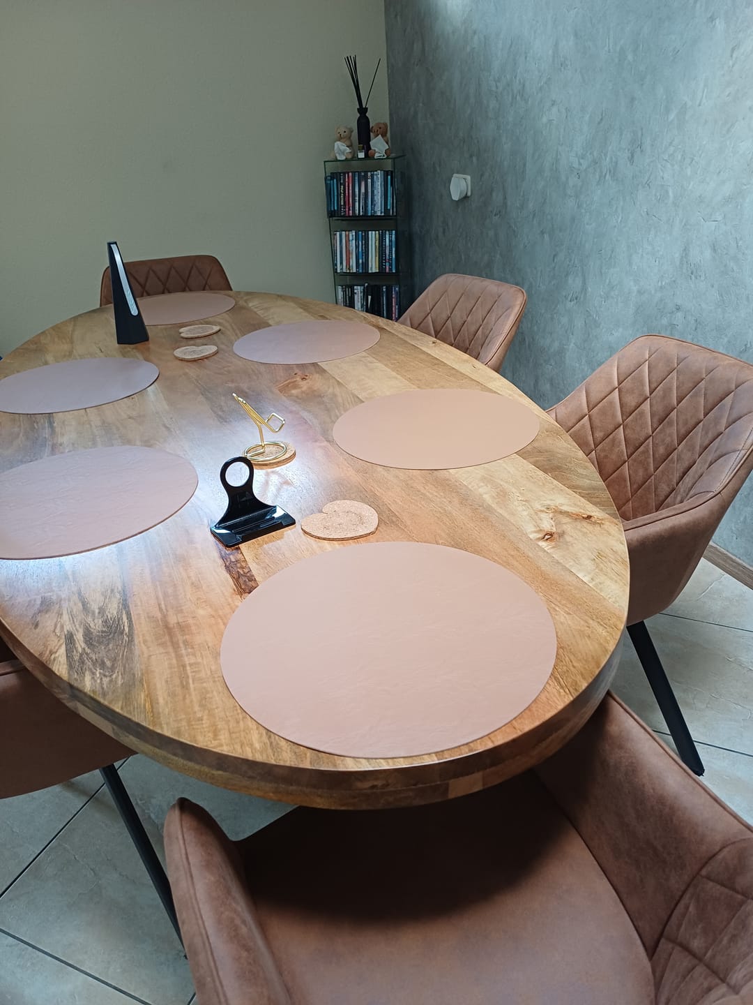 Customer photo review of Brione Draaibare Eetkamerstoel - Cognac