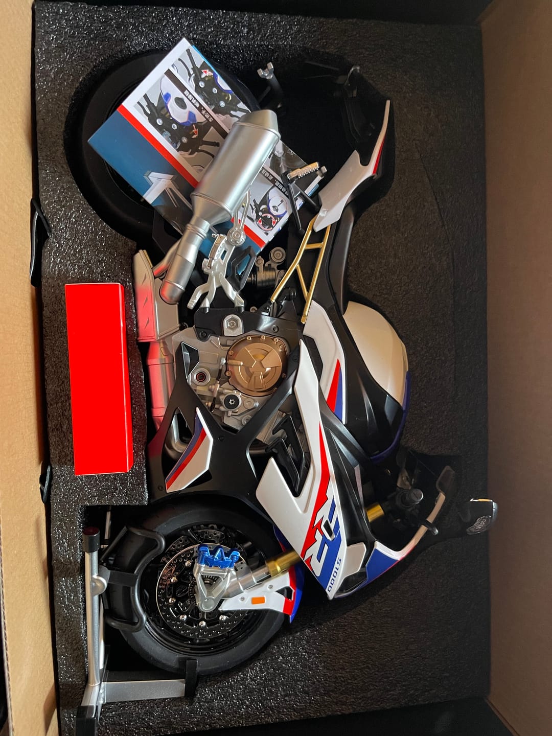 Customer photo review of BMW S1000RR 1:6