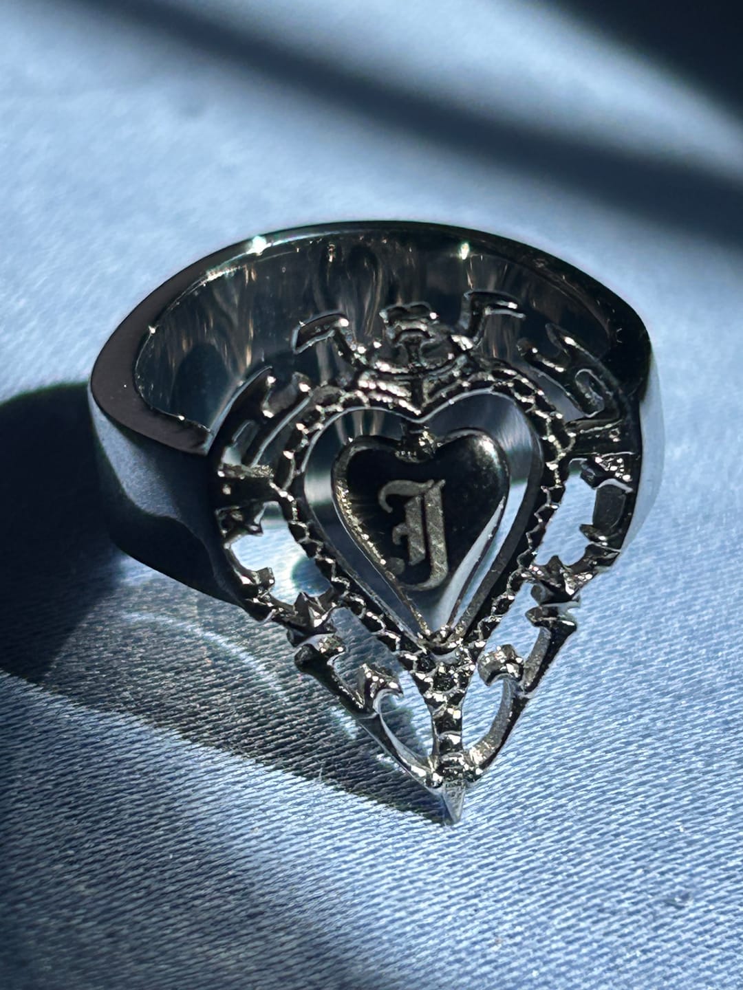Customer photo review of ANTIQUE HEART RING